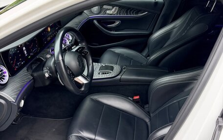 Mercedes-Benz E-Класс, 2020 год, 4 400 000 рублей, 18 фотография
