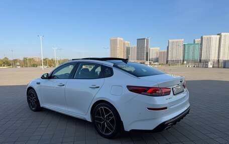 KIA Optima IV рестайлинг, 2018 год, 1 850 000 рублей, 6 фотография
