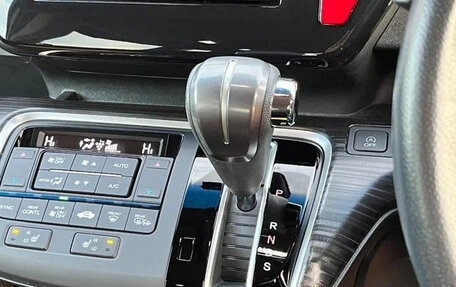 Honda Stepwgn IV рестайлинг, 2017 год, 1 920 000 рублей, 19 фотография