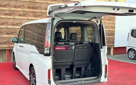 Honda Stepwgn IV рестайлинг, 2017 год, 1 920 000 рублей, 29 фотография