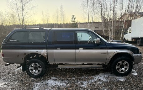 Mitsubishi L200 III рестайлинг, 2004 год, 550 000 рублей, 4 фотография