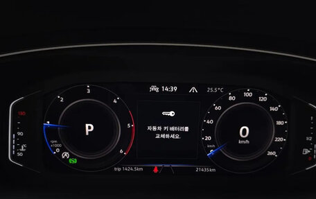 Volkswagen Tiguan II, 2021 год, 2 800 017 рублей, 9 фотография