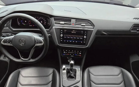 Volkswagen Tiguan II, 2021 год, 2 800 017 рублей, 8 фотография