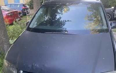 Volkswagen Touran III, 2004 год, 270 000 рублей, 1 фотография