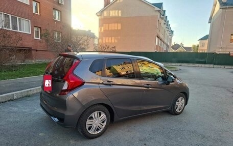 Honda Fit III, 2018 год, 1 065 000 рублей, 4 фотография