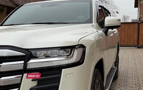 Toyota Land Cruiser, 2022 год, 11 250 000 рублей, 21 фотография