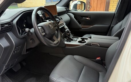 Toyota Land Cruiser, 2022 год, 11 250 000 рублей, 23 фотография