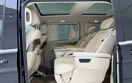 Mercedes-Benz V-Класс, 2022 год, 5 500 700 рублей, 20 фотография