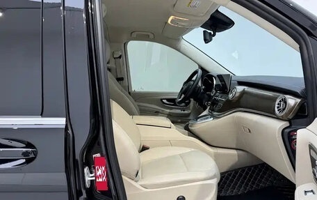 Mercedes-Benz V-Класс, 2022 год, 5 500 700 рублей, 21 фотография