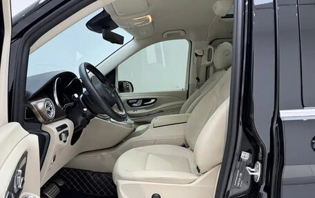 Mercedes-Benz V-Класс, 2022 год, 5 500 700 рублей, 22 фотография
