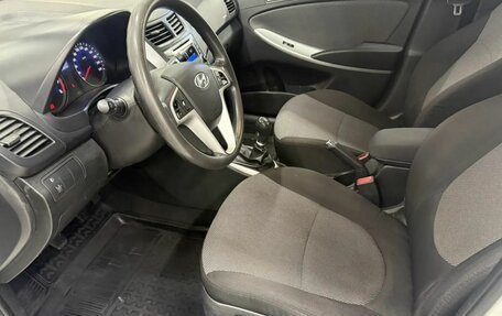 Hyundai Solaris II рестайлинг, 2014 год, 630 000 рублей, 18 фотография