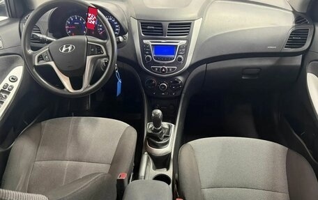 Hyundai Solaris II рестайлинг, 2014 год, 630 000 рублей, 17 фотография