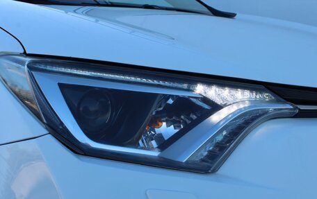 Toyota RAV4, 2018 год, 1 770 000 рублей, 21 фотография