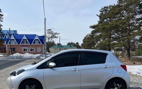 Toyota Vitz, 2015 год, 830 000 рублей, 4 фотография
