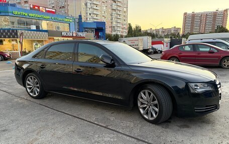 Audi A8, 2011 год, 1 900 000 рублей, 3 фотография
