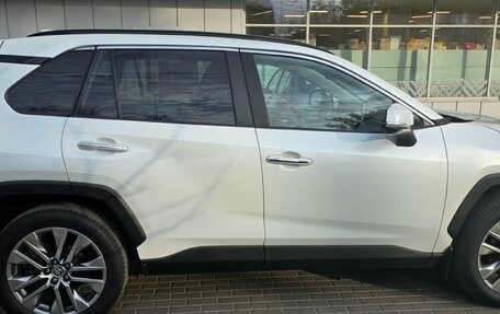 Toyota RAV4, 2020 год, 3 600 000 рублей, 1 фотография