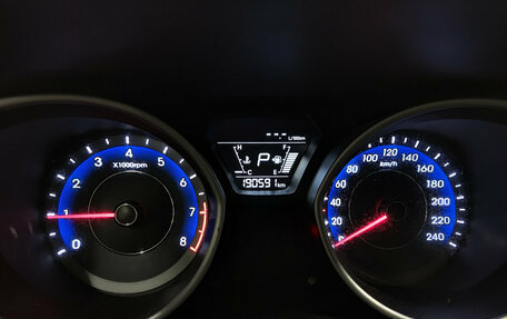 Hyundai Elantra VI, 2015 год, 979 999 рублей, 13 фотография