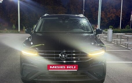 Volkswagen Tiguan II, 2022 год, 2 900 000 рублей, 5 фотография