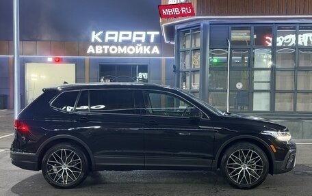 Volkswagen Tiguan II, 2022 год, 2 900 000 рублей, 3 фотография