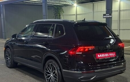 Volkswagen Tiguan II, 2022 год, 2 900 000 рублей, 2 фотография