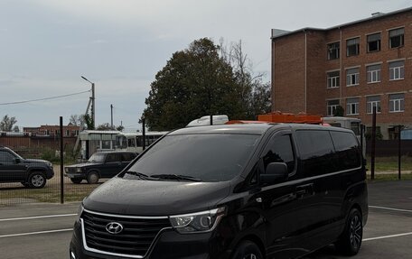 Hyundai H-1 II рестайлинг, 2018 год, 2 450 000 рублей, 7 фотография