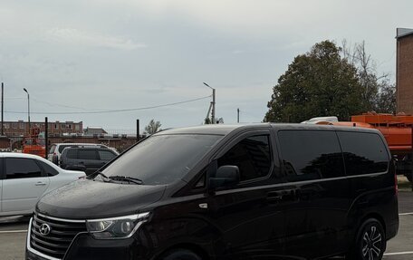 Hyundai H-1 II рестайлинг, 2018 год, 2 450 000 рублей, 6 фотография
