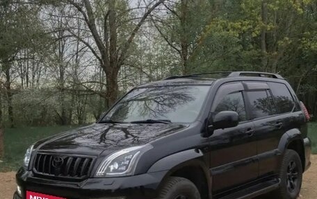 Toyota Land Cruiser Prado 120, 2009 год, 2 800 000 рублей, 2 фотография