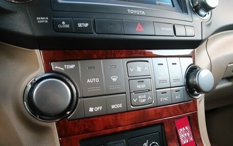 Toyota Highlander III, 2013 год, 2 900 000 рублей, 22 фотография