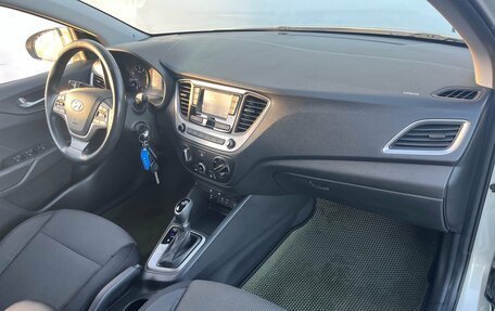 Hyundai Solaris II рестайлинг, 2018 год, 1 250 000 рублей, 9 фотография