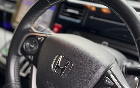 Honda Stepwgn IV рестайлинг, 2017 год, 1 935 000 рублей, 14 фотография