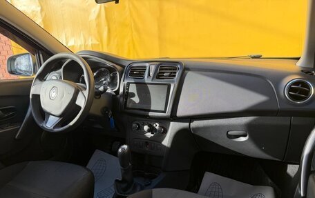 Renault Logan II, 2017 год, 760 000 рублей, 12 фотография