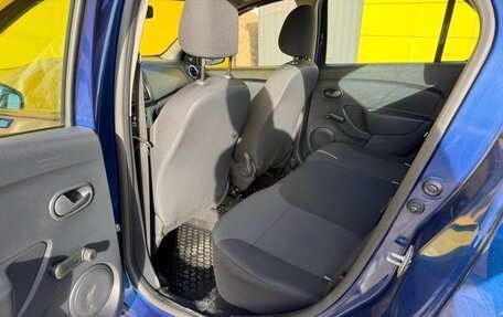 Renault Logan II, 2017 год, 760 000 рублей, 19 фотография