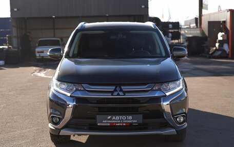 Mitsubishi Outlander III рестайлинг 3, 2017 год, 1 900 000 рублей, 3 фотография