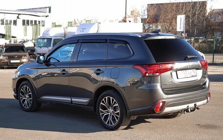 Mitsubishi Outlander III рестайлинг 3, 2017 год, 1 900 000 рублей, 7 фотография