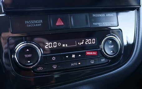 Mitsubishi Outlander III рестайлинг 3, 2017 год, 1 900 000 рублей, 24 фотография