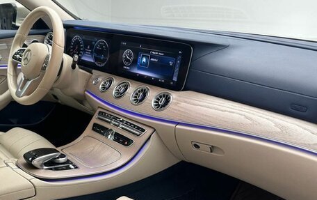 Mercedes-Benz E-Класс, 2018 год, 3 698 000 рублей, 13 фотография