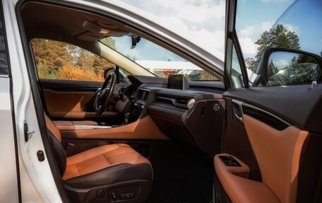 Lexus RX IV рестайлинг, 2016 год, 3 820 000 рублей, 29 фотография