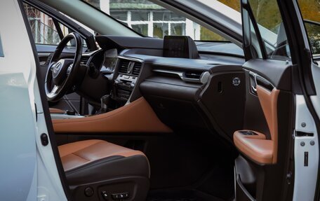 Lexus RX IV рестайлинг, 2016 год, 3 820 000 рублей, 34 фотография