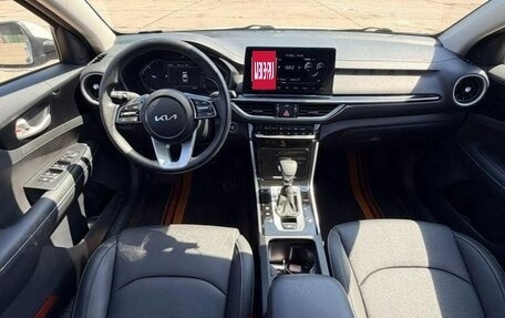KIA K3, 2023 год, 1 700 000 рублей, 8 фотография