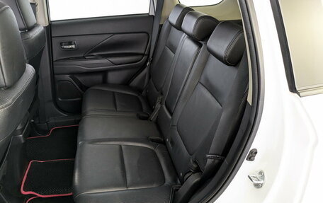Mitsubishi Outlander III рестайлинг 3, 2012 год, 1 415 000 рублей, 12 фотография