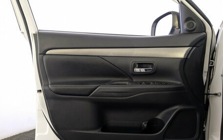 Mitsubishi Outlander III рестайлинг 3, 2012 год, 1 415 000 рублей, 19 фотография