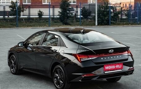 Hyundai Elantra, 2023 год, 1 430 000 рублей, 5 фотография