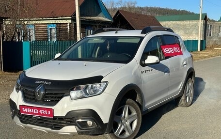 Renault Sandero II рестайлинг, 2020 год, 980 000 рублей, 1 фотография