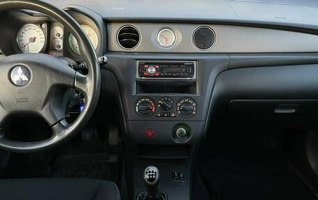 Mitsubishi Outlander III рестайлинг 3, 2007 год, 630 000 рублей, 3 фотография