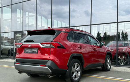 Toyota RAV4, 2021 год, 3 050 000 рублей, 6 фотография