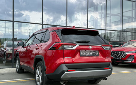 Toyota RAV4, 2021 год, 3 050 000 рублей, 8 фотография