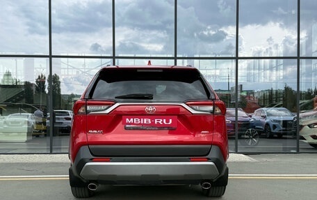 Toyota RAV4, 2021 год, 3 050 000 рублей, 7 фотография