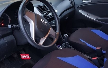 Hyundai Solaris II рестайлинг, 2014 год, 900 000 рублей, 4 фотография