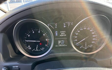 Toyota Land Cruiser 200, 2014 год, 4 800 000 рублей, 16 фотография