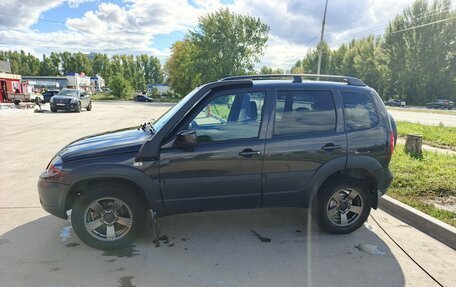 Chevrolet Niva I рестайлинг, 2018 год, 690 000 рублей, 7 фотография